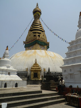 le swayambunath, kathmandu