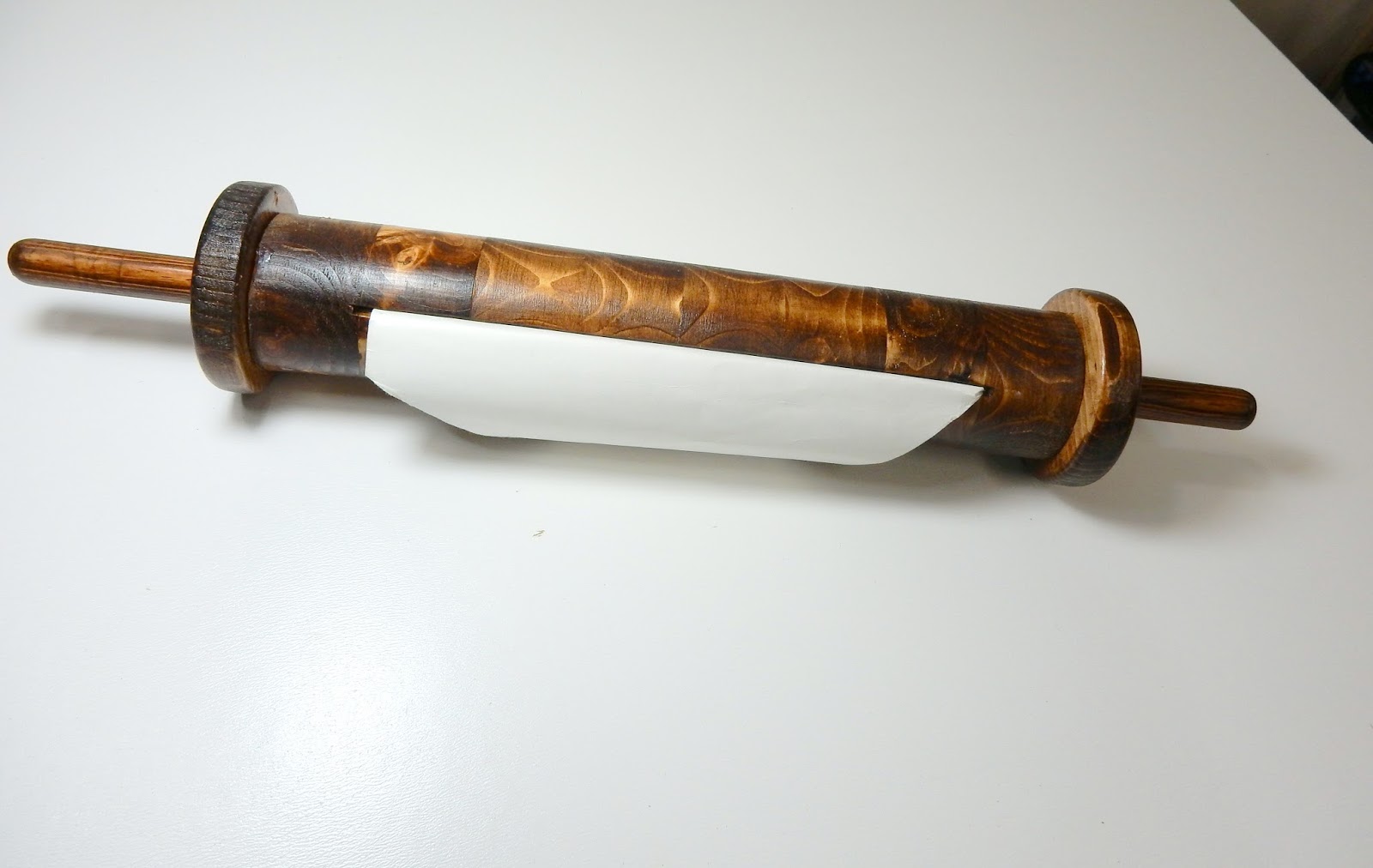 Jax Design Wood scroll holder