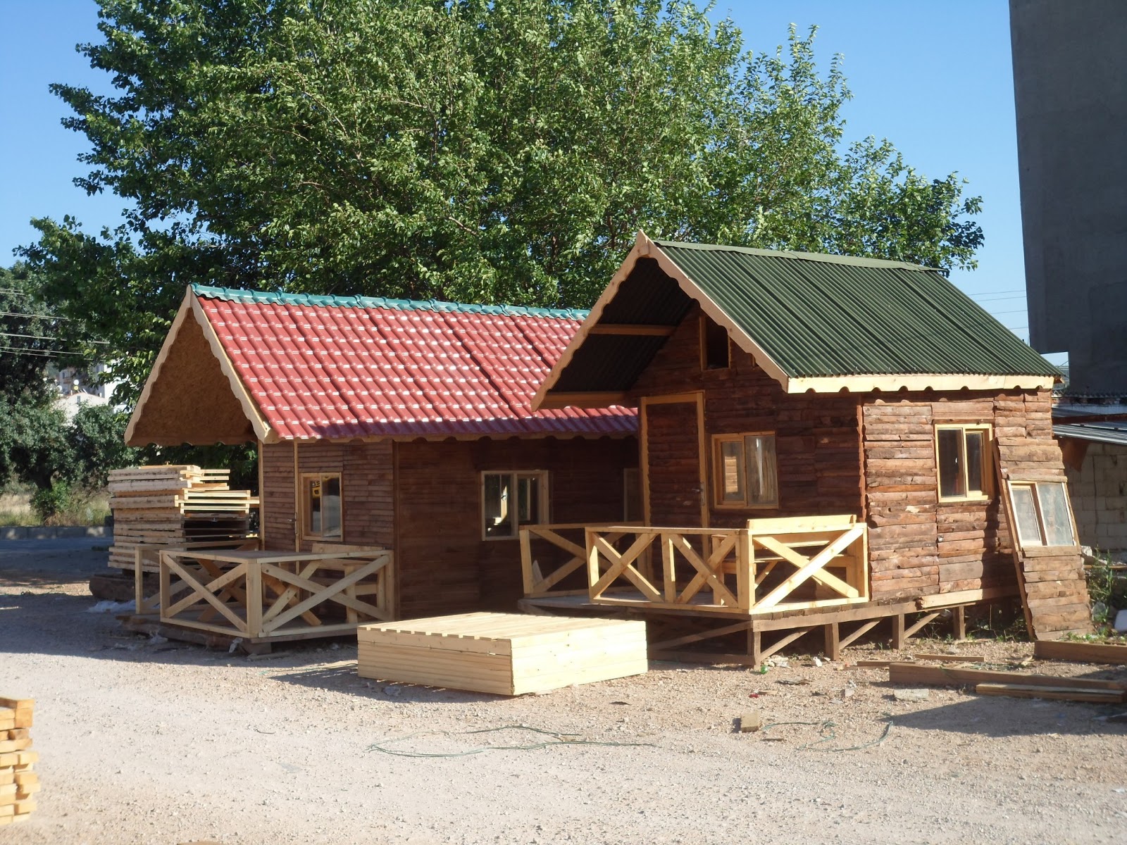 Ahşap ev polimit çatılı batar katlı 20 m2