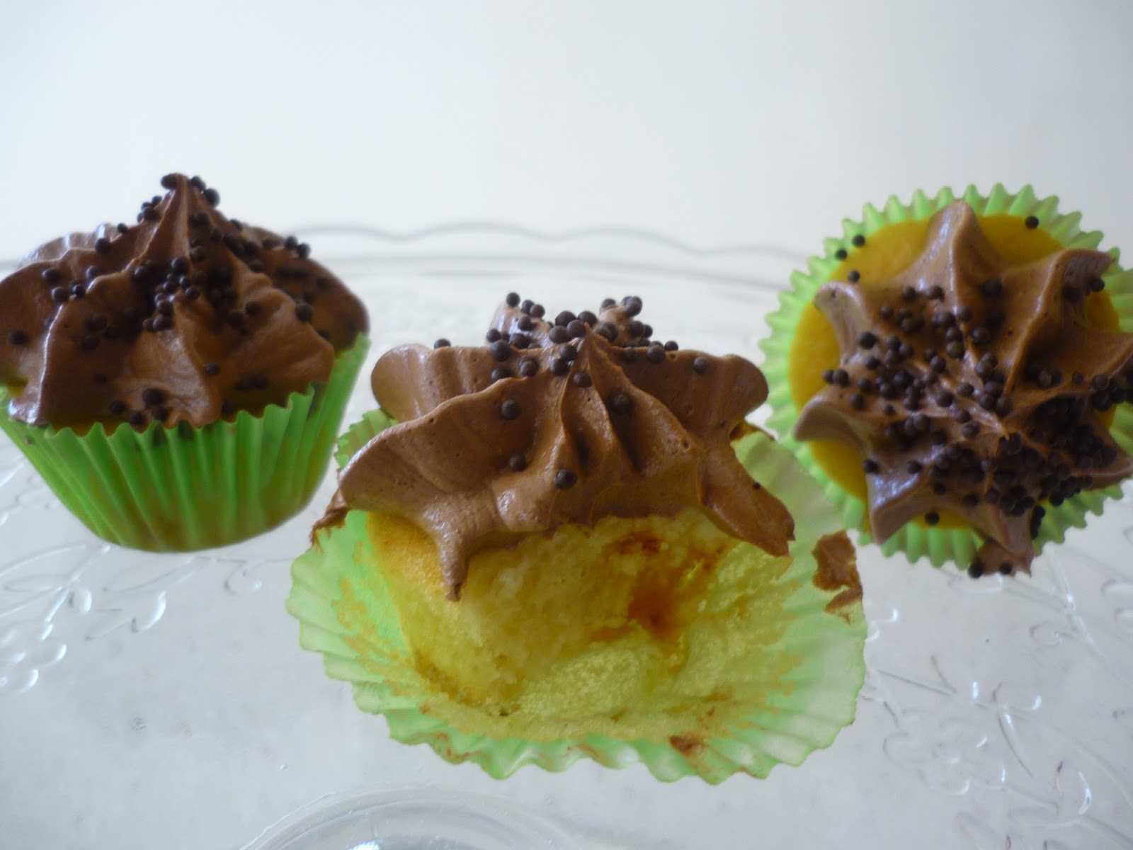 Cakes y Etc "Yes, nós temos banana!" Cupcakes de plátano y buttercream