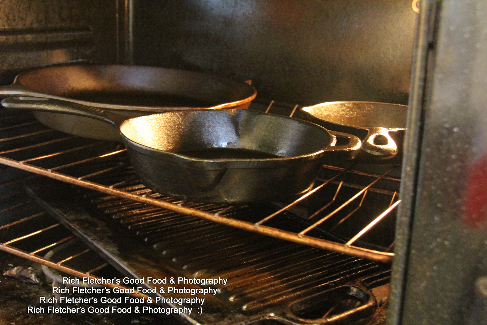 Rich Fletcher's Good Food & Photography How to season a cast iron pan
