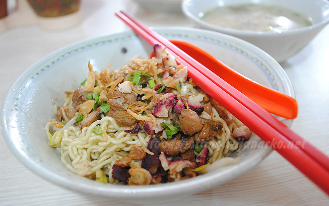 Mie Pangsit Megaria Pekanbaru Mie Pangsit Megaria Pekanbaru