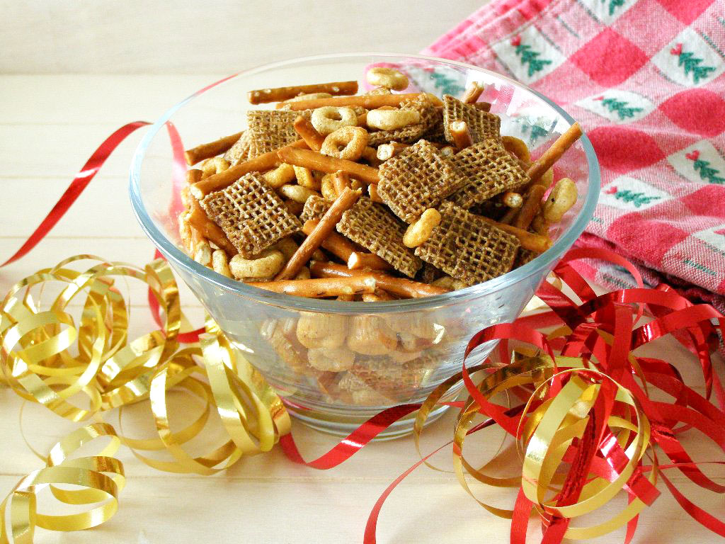 maple•spice Vegan Nuts 'n Bolts Party Mix