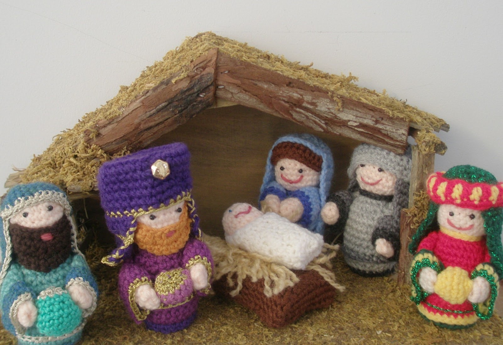 Ray of light and a crochet nativity Finale! Lazy Daisy Jones