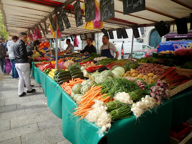 Bastille Market Paris