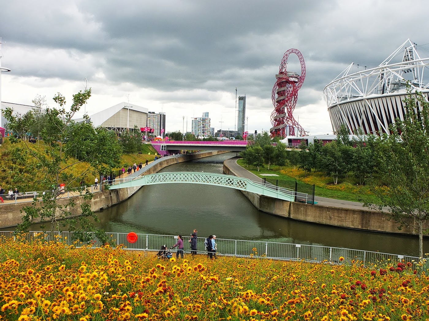 [Image: queen_elizabeth_olympic_park_original.jpg]