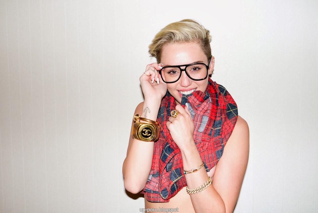 Miley Cyrus - Photo Shoot Album