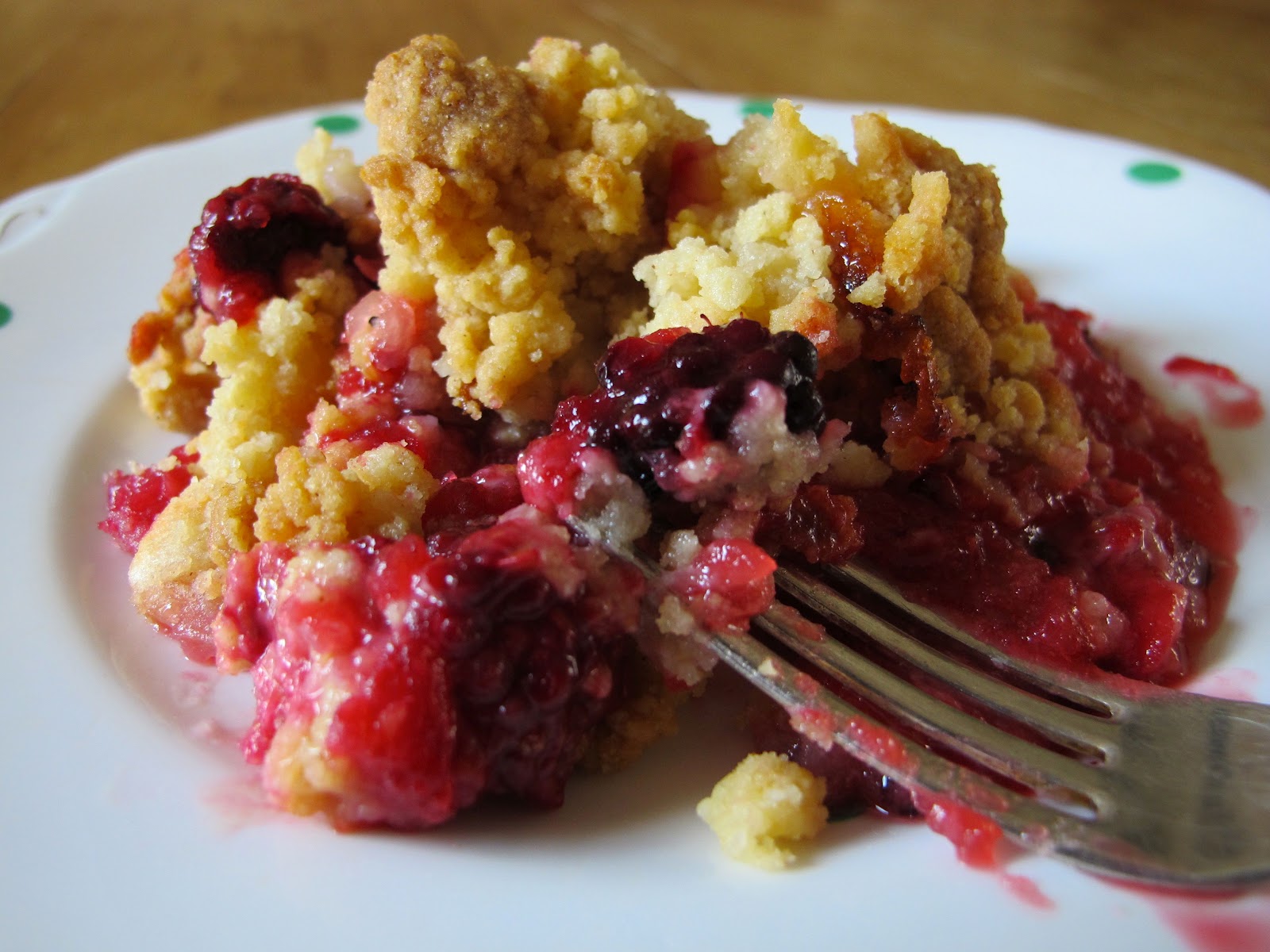 oh so buttery Apple and Blackberry Crumble
