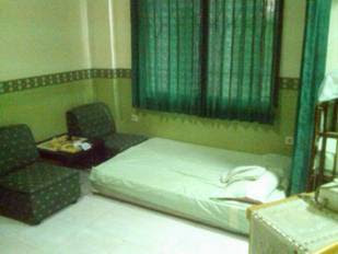 desain rumah bersalin simpel
