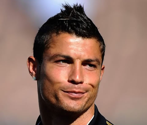 Ronaldo Real Madrid 2012 on Cristiano Ronaldo Real Madrid  Cristiano Ronaldo Haircut Pics 2012