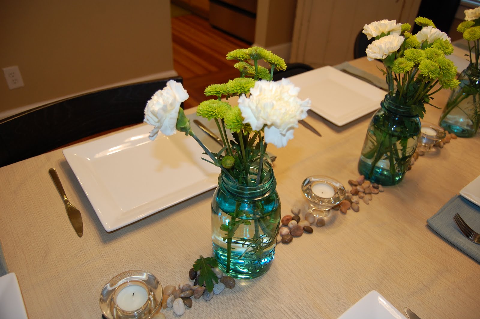 The White Bungalow: Decorating With Mason Jars