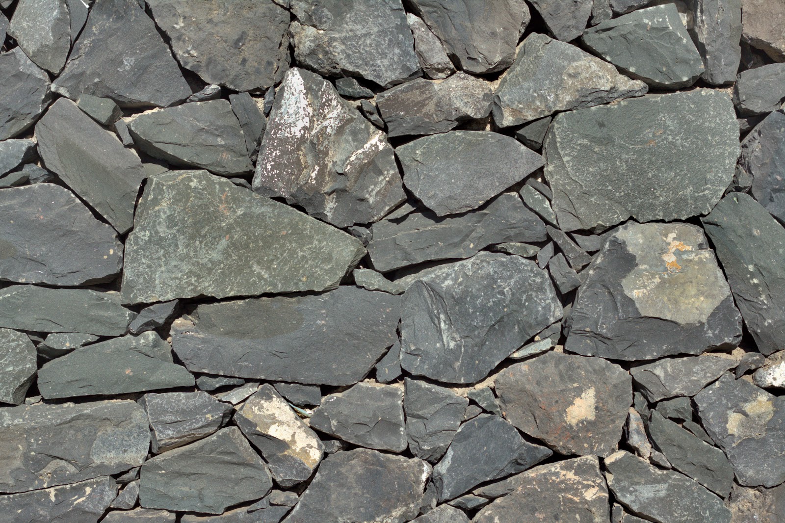 HIGH RESOLUTION TEXTURES: Stone wall texture 4770x3178
