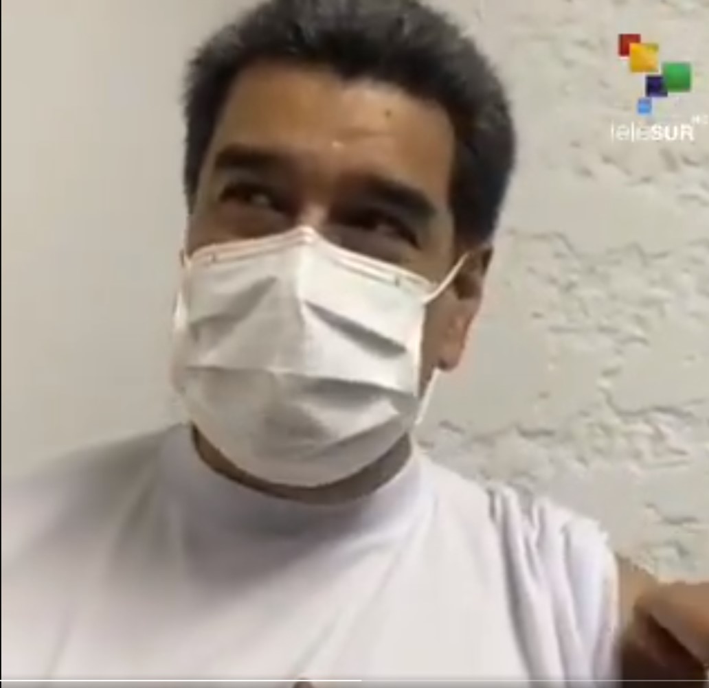 Presidente Nicolás Maduro se vacuna contra el coronavirus