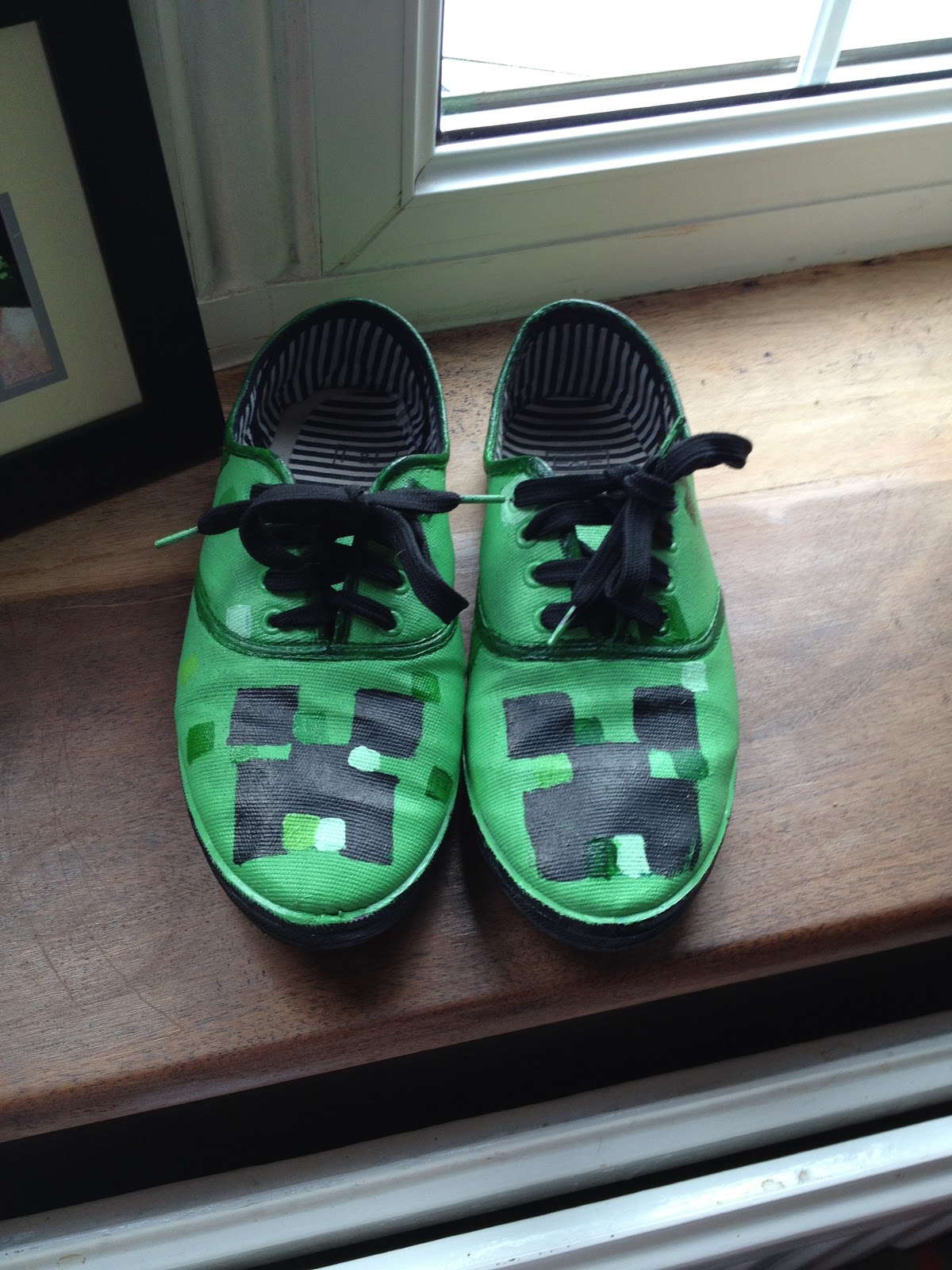 Scary Stories minecraft creeper shoes D