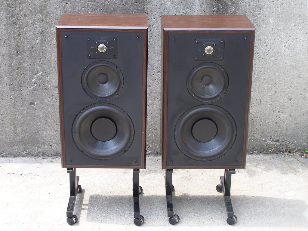seventies stereo polk monitor