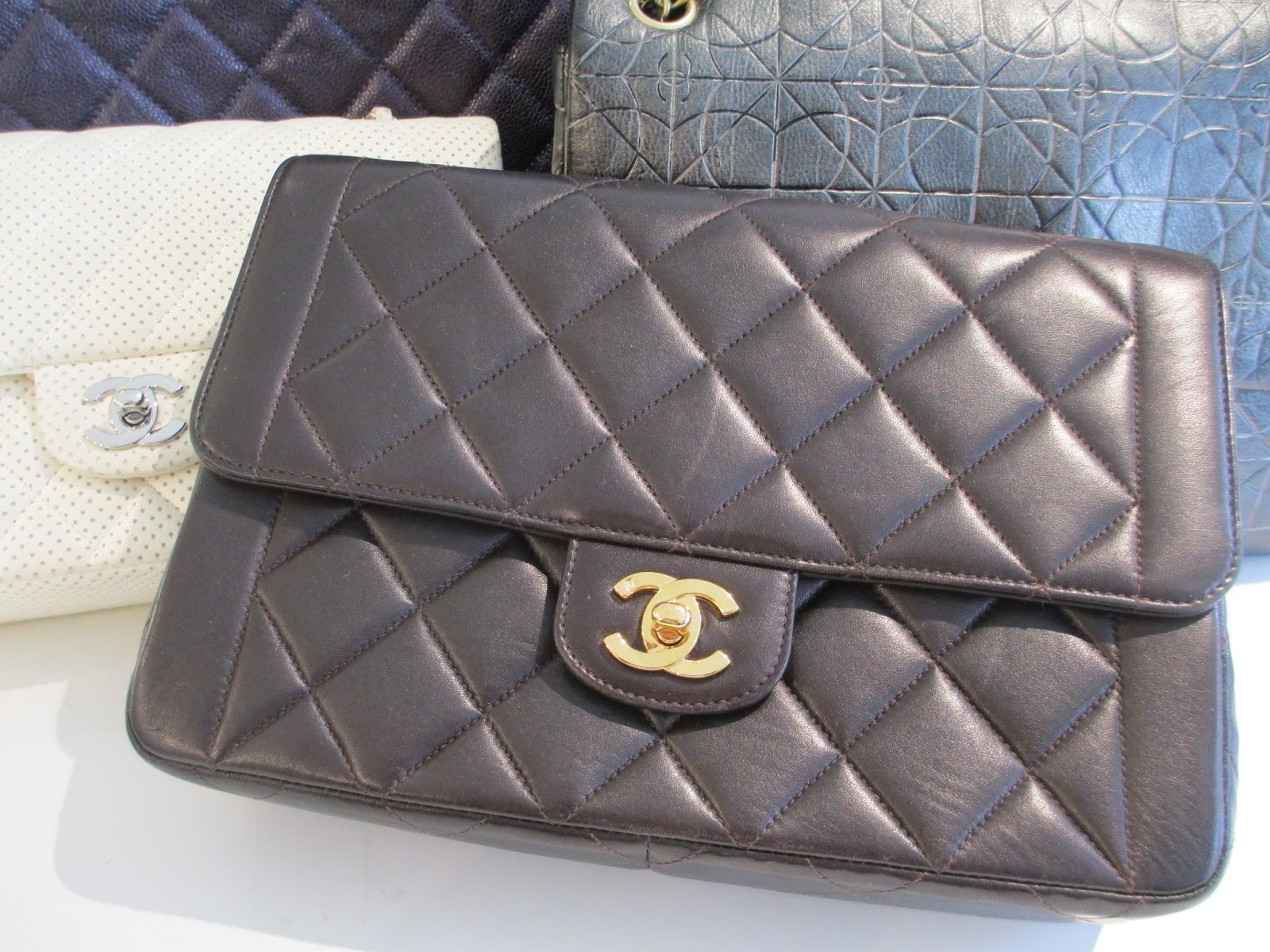 Vancouver Luxury Designer Consignment Shop 二手奢侈品寄卖店: Authentic Luxury Pre  Owned Chanel Handbags ~ Buy, Sell, Consign