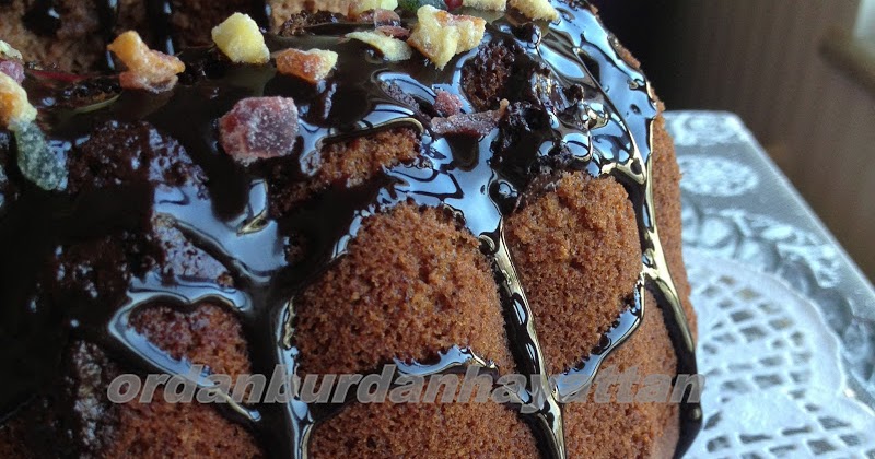 ordan burdan hayattan Kuru Meyve Parçacıklı Çikolata Soslu Kek