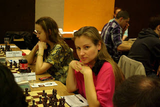 L'Ukrainienne Svetlana Cherednichenko (2279) et la Bulgare Antoaneta Stefanova (2531) au second plan © site officiel L'Ukrainienne Svetlana Cherednichenko (2279) et la Bulgare Antoaneta Stefanova (2531) au second plan © site officiel