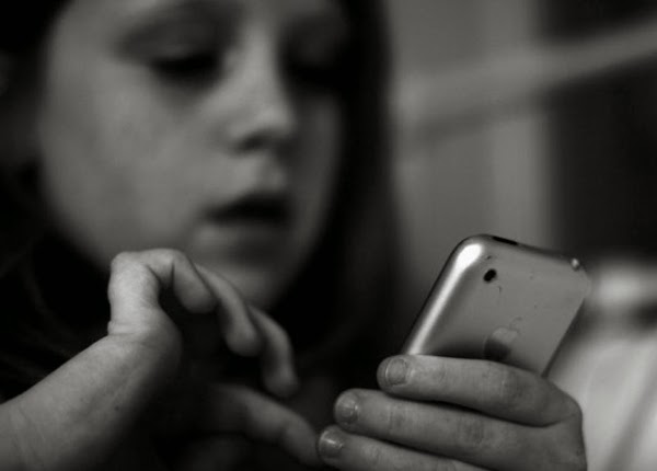 مراهقة, متهمة, بتوزيع, صورة, إباحية, لأطفال, عبر, الهاتف, قاصر تنشر صور إباحية للأطفال, مراهقة, متهمة, بتوزيع, صورة, إباحية, لأطفال, عبر, الهاتف, قاصر تنشر صور إباحية للأطفال,