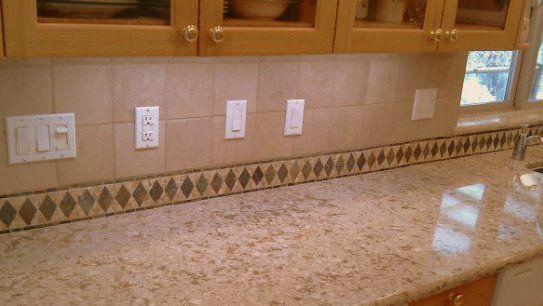The perimeter is a liner from Bedrosians , and the porcelain tile ...