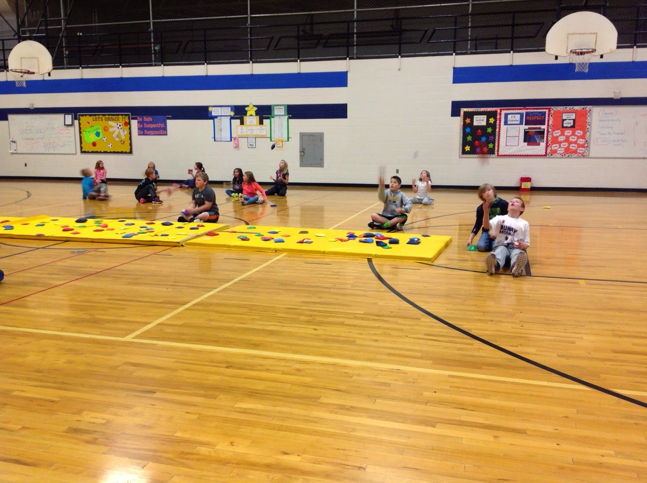 Carly's PE Games Tossing and Catching Elementary P.E. Class