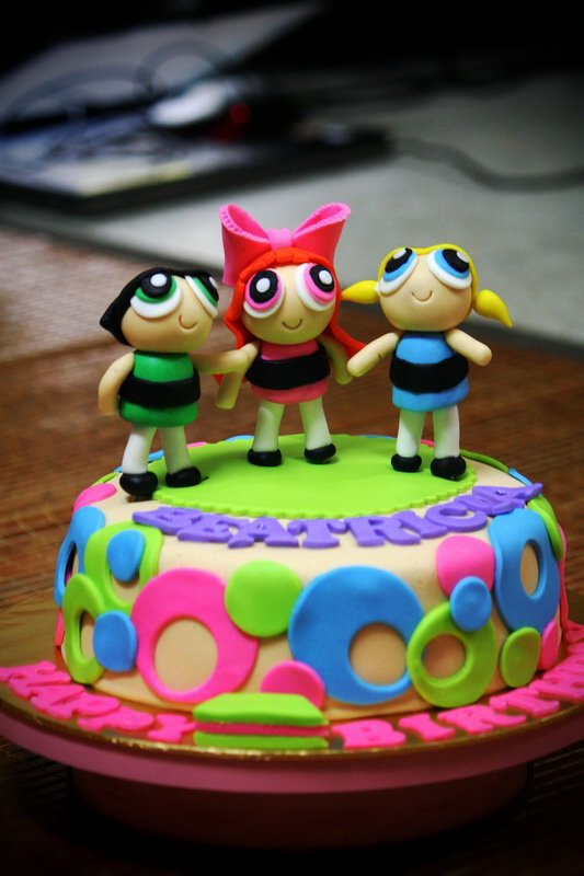 Rizq Cakes powerpuff girl fondant cake