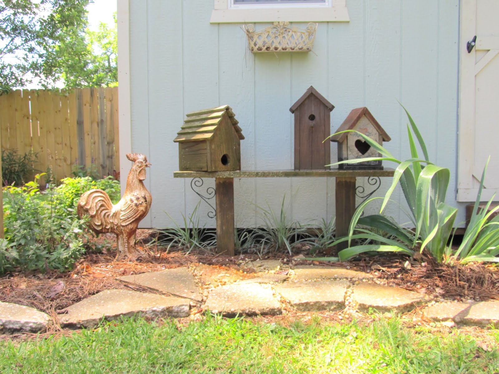 Cottage Hill: Super Simple Garden Bench