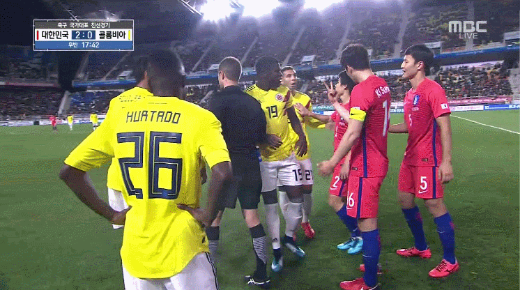 http://4.bp.blogspot.com/-jUkmbk2xaZ8/WgWbhCruSSI/AAAAAAAAElI/QVblBYptjtsr4evqOEIhRXzi6iSUBmqOACLcBGAs/s1600/0.gif