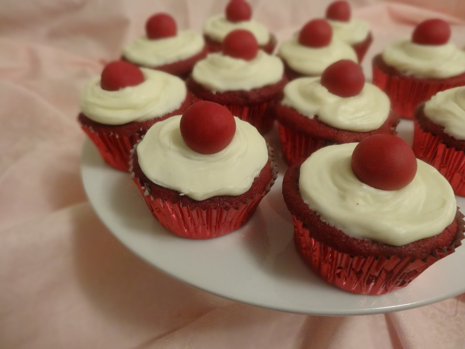 Rosie Bakes It: Red Nose Day Cupcakes