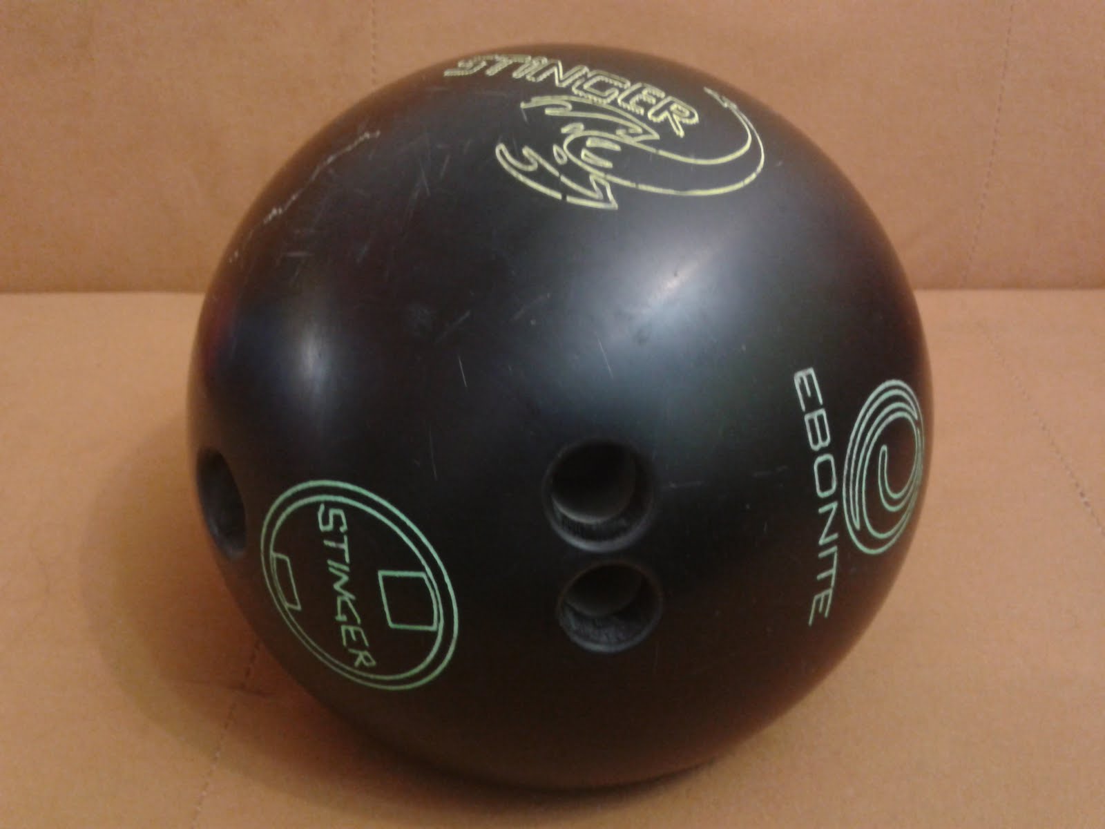 Pu3 Store Sold Item EBONITE STINGER Bowling Ball 12.5 lbs