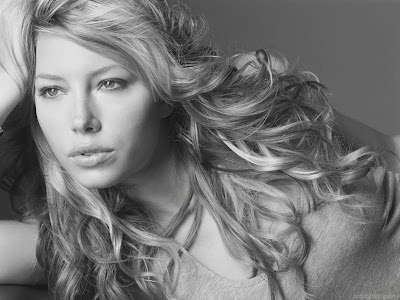 Jessica Biel Hollywood Actress Wallpaper-Jessica Biel-907-1600x1200