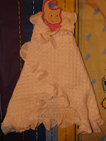 Detalle manta crocheta bebé puesta Detalle manta ganchillo bebé puesta
