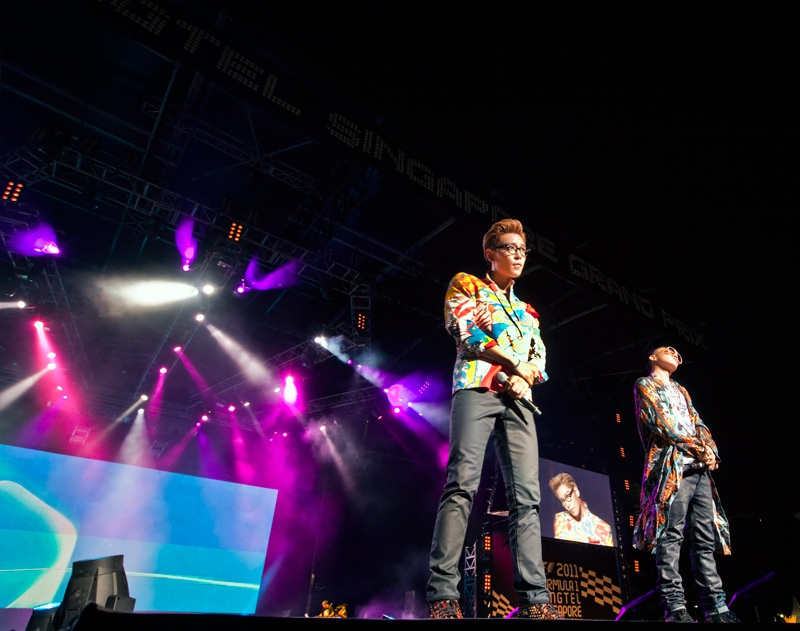 [Pics] Fotos oficiales del F1 Singapur Grand Prix  Singapore-Formula1-Grand-Prix-GDRAGON-TOP-SEUNGRI-BIGBANG-KPOP+%252818%2529