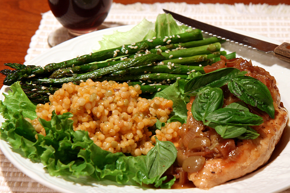 Bruce's Kitchen Chicken with Dates, Olives, and Cinnamon