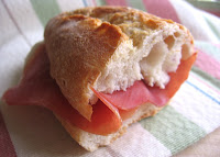 Presigo: o que se come com o pão; conduto; presunto... Presigo: o que se come com o pão; conduto; presunto...