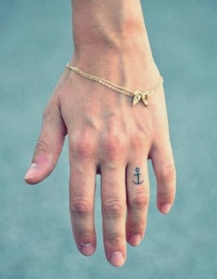 tattoo no dedo