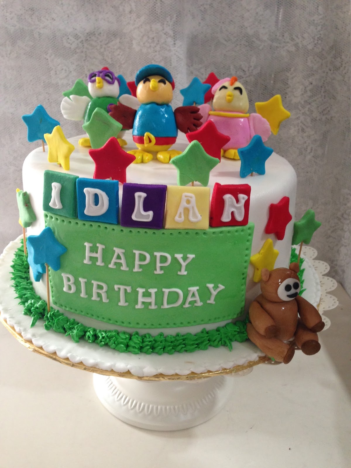 ninie cakes house: Didi and Friends Fondant Cake