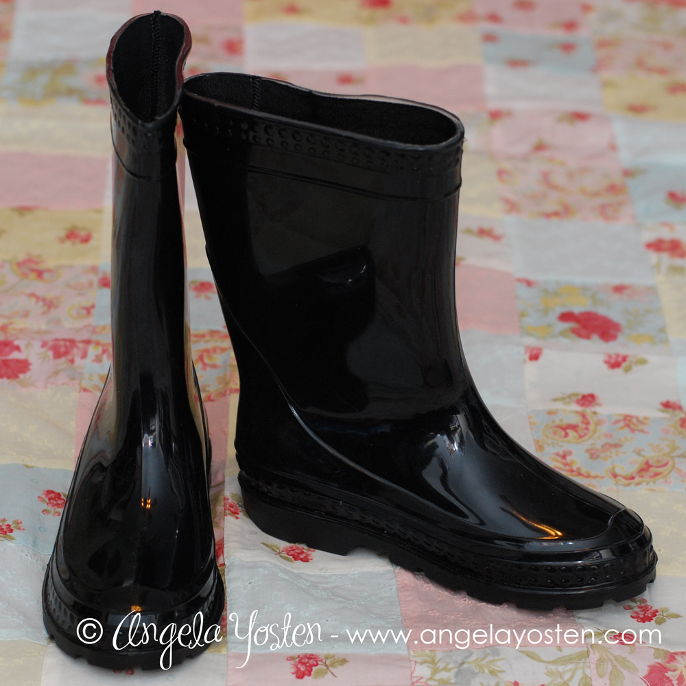Angela Yosten April Showers... Rain Boot Tutorial