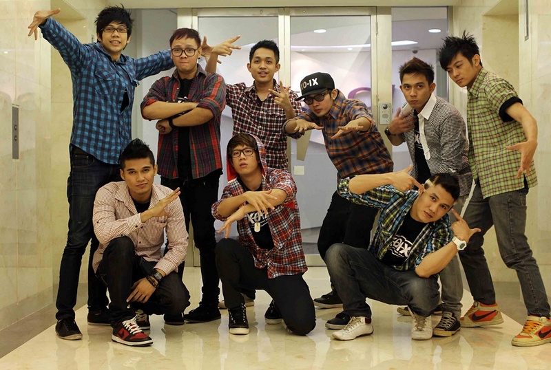 Daftar Tangga Lagu Barat Terbaru 2012 | newhairstylesformen2014.com Daftar Tangga Lagu Barat Terbaru 2012 | newhairstylesformen2014.com