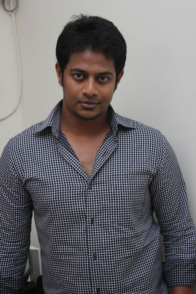 Search Tamil Movie: Actor and Dance Master Nandha interview Photos