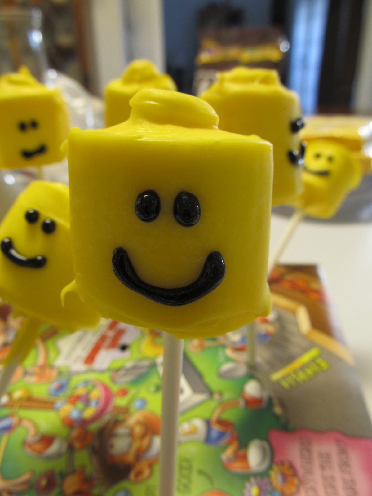 Cowtown Cooking Lego Head Marshmallow Pops