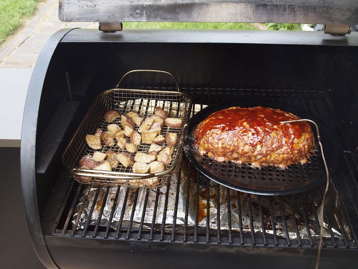 Pellet Smoker Cooking Meatloaf