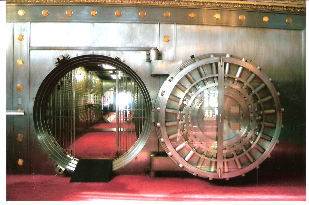 Ridgew+vault+door+puerta+de+banco.jpg