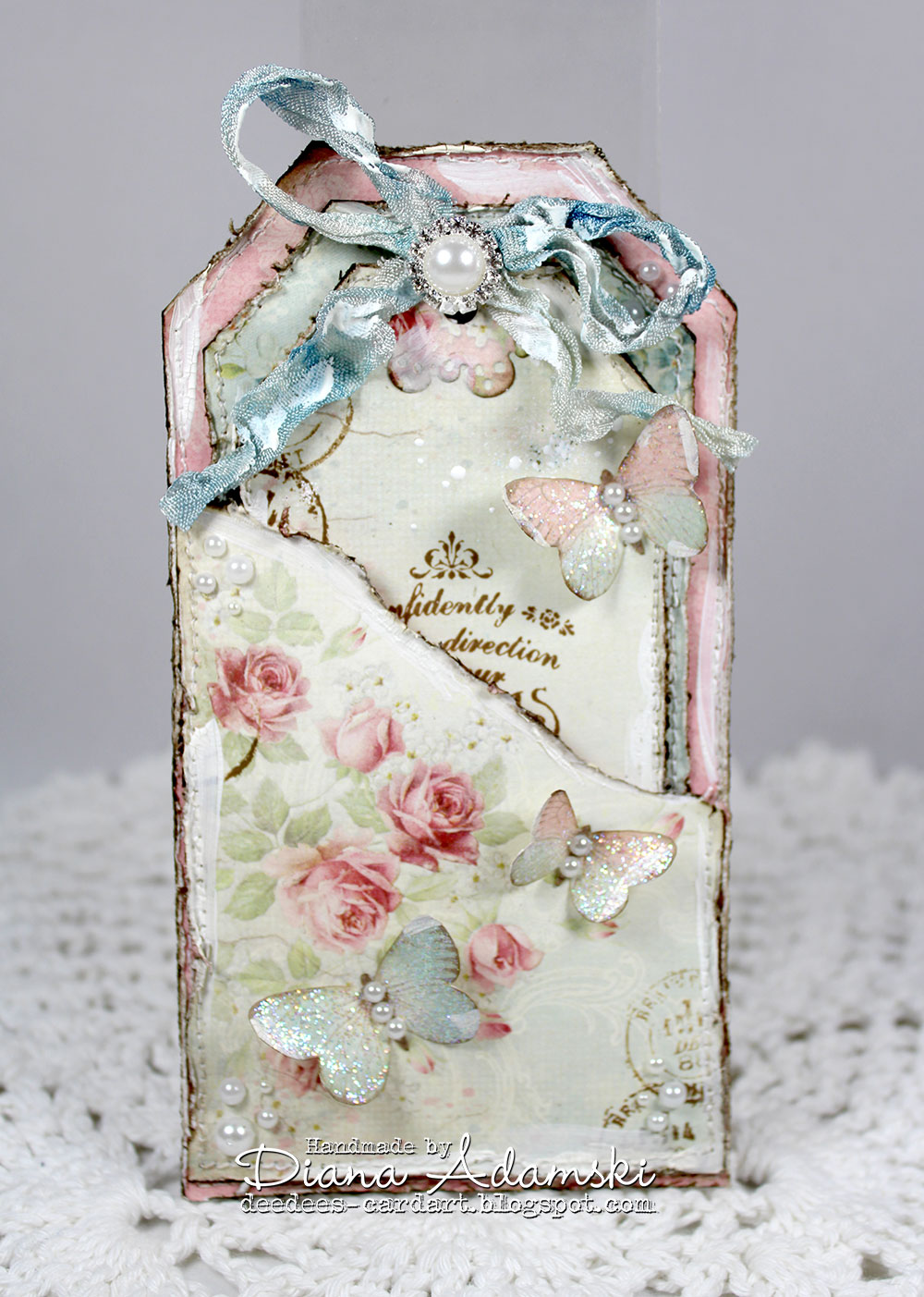 Live & Love Crafts' Inspiration and Challenge Blog ♥ Tag Card ♥