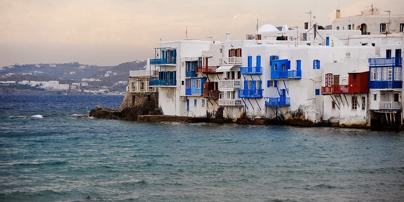 A Vacationer's Paradise in Mykonos Island, (Hellas) Greece A Vacationer's Paradise in Mykonos Island, (Hellas) Greece