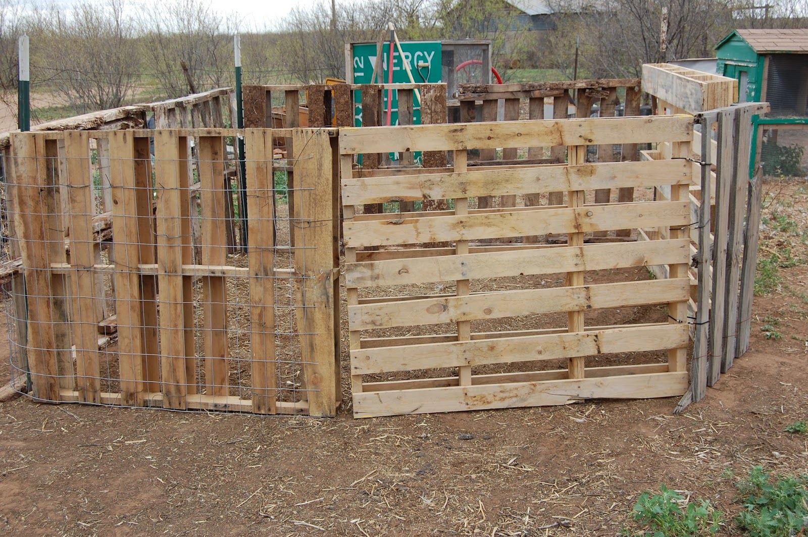 Modern Pallet Fence Modern Pallet Fence