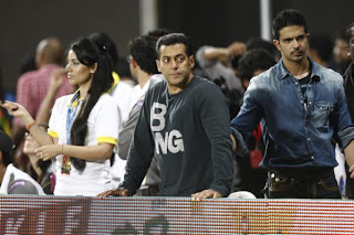 Salman Khan watches Kerala Strikers Vs Mumbai Heroes Match
