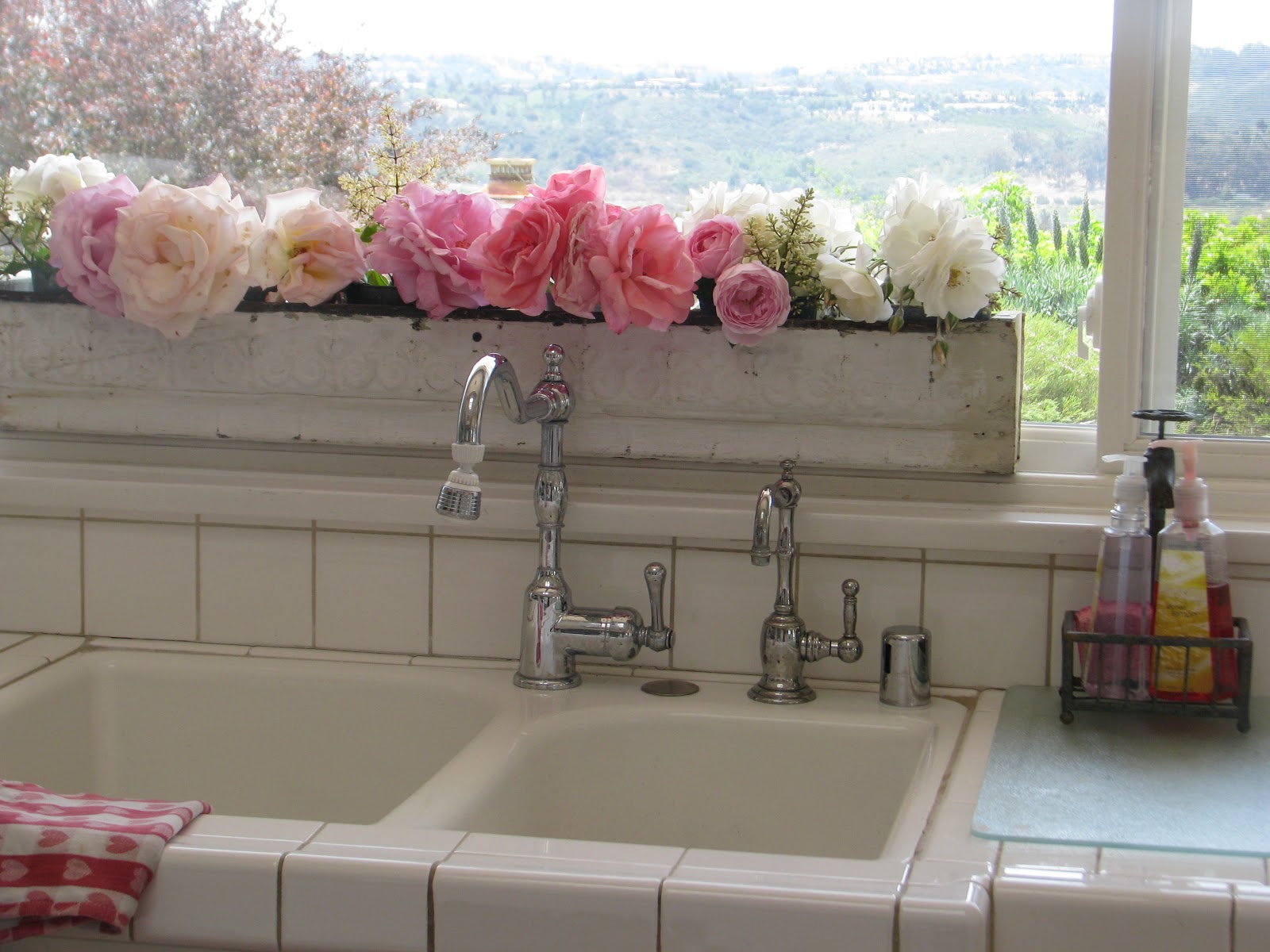 Mothers Day Garden Party White Ironstone Cottage