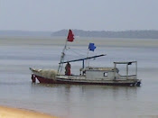Barco no Rio  Capibaribe.