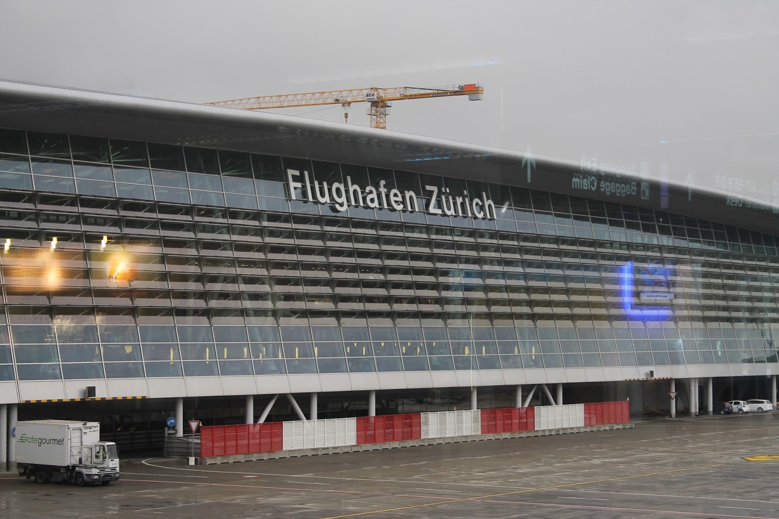 Valencia De Cartonpiedra バレンシアの火祭り Aeorpuerto De Zurich Swiss Air チューリッヒの空港